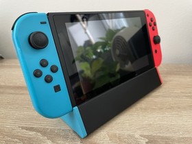 Nintendo Switch Console Neon Blue/Red Joy-Con 128GB Docks Case and Accessories