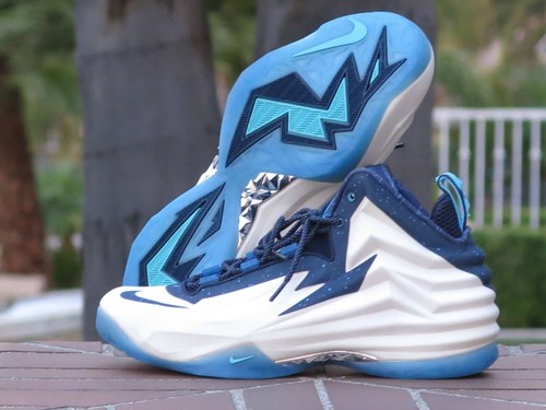 posite sneakers