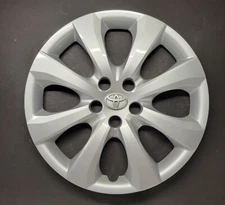 One Wheel Cover Hubcap 2020 Toyota Corolla 16' Silver OEM # 61191 Used