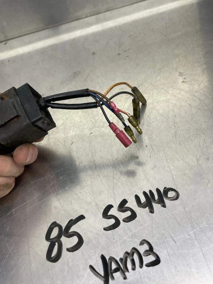 80 81 82 83 84 85 86 87 88 89 Yamaha SS440 OEM CDI Box Ign Box Assembly Six Plug - Image 4 of 4