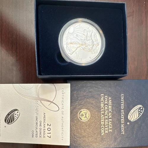 U.S. Mint American Eagle 2017 1 oz Silver 0.999  Uncirculated (with Box & COA)