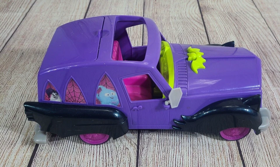Disney Junior Vampirina Hauntley's Mobile Car Purple Pink Lights Sounds - Image 3 of 4