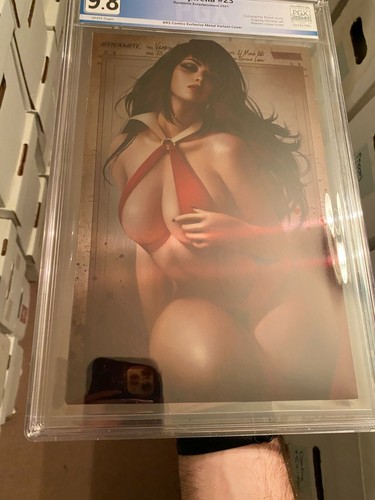 Vampirella 23! Warren Louw Metal Variant! PGX (not CGC) 9.8! ONLY 100 MADE! WOW! - Picture 5 of 9
