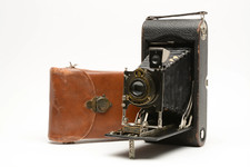 Kodak Autographic 3A folding bellows camera w/Leather case, very nice 