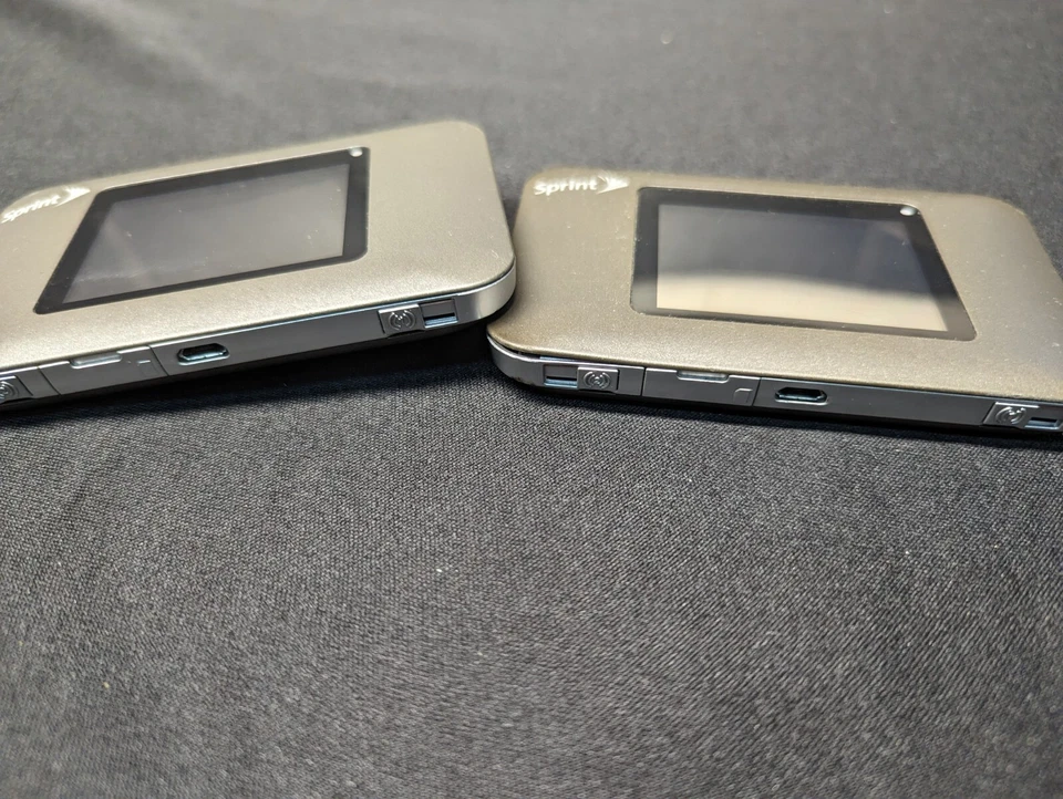 Lot of 2 Netgear AirCard 771S Mobile Hotspots for Sprint - Image 3 of 4
