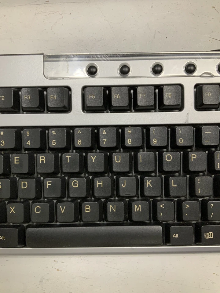 Compaq Wired PS/2 Keyboard Model KB-0133 ElectronicsRecycled.com - Image 3 of 4