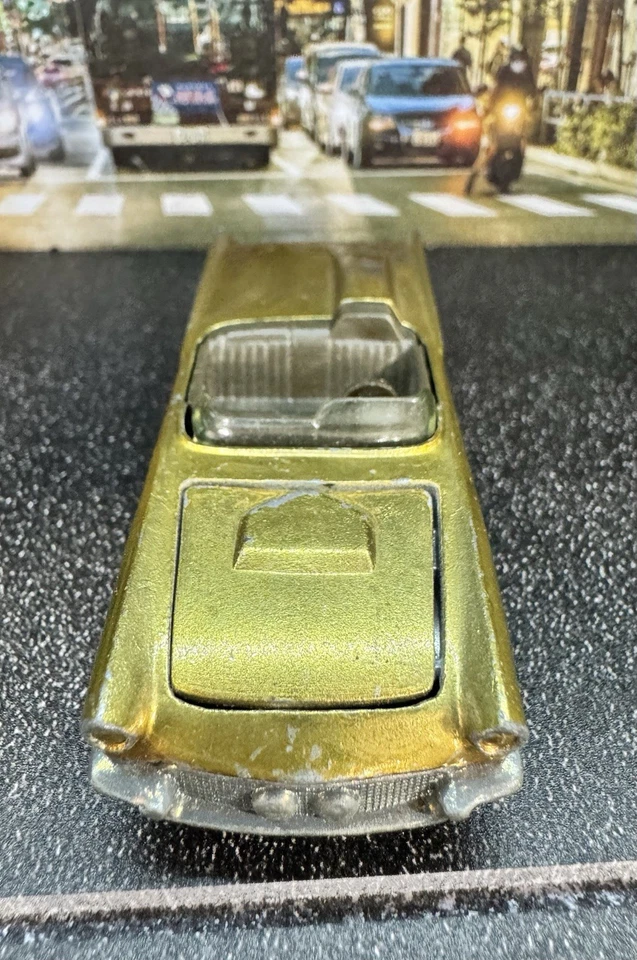 Hot Wheels Redline 1969 Classic ‘57 T-Bird Gold With Brown Interior VG Condition - Image 3 of 4