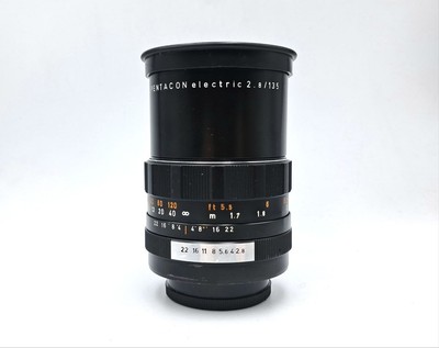 Pentacon 135mm f/2.8 M42 Telephoto Lens MF Portrait w/ Caps Vintage