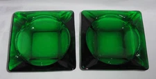 2 Vintage MCM Ashtrays ~ Emerald Green Square ~ 4 Cigarette Rests ~ Retro