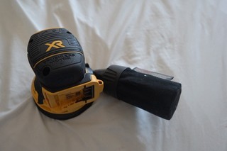 DeWalt DCW210B 20V Cordless 5" Variable Orbital Sander