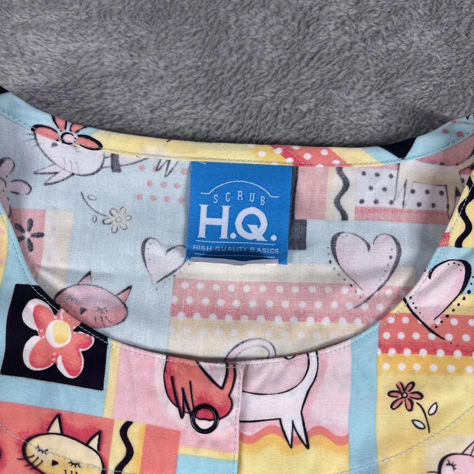 Scrub H.Q. Kittens/Cats Multicolor Long Sleeve V-Neck Scrub Top Size Medium New - Image 2 of 4