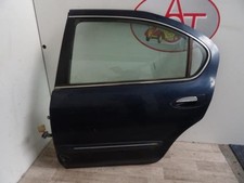 Porte arrière et accessoires Nissan MAXIMA QX