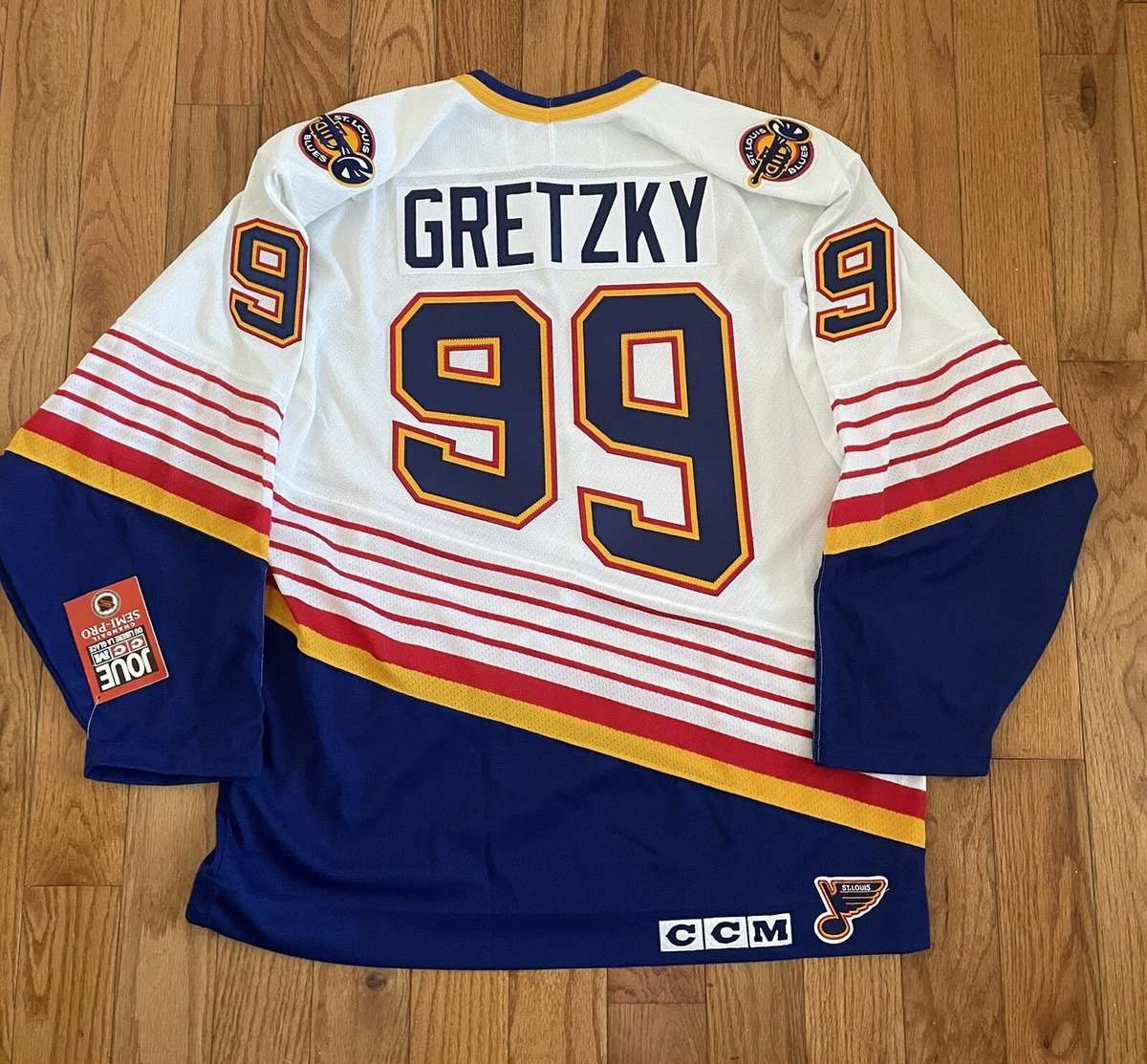 Wayne Gretzky Autographed Vintage Throwback White CCM St. Louis Blues Jersey
