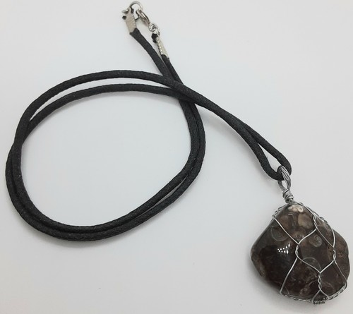 FOSSIL STONE GEMSTONE 23x 22mm WIRE WRAPPED PENDANT ON 20" BLK CORD NECKLACE NEW - Picture 2 of 3