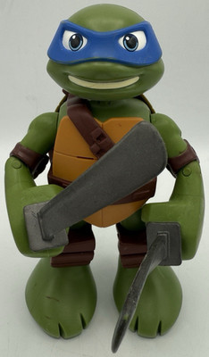 Playmates Teenage Mutant Ninja Turtles 2014 Leonardo Movable Arms 6'' Viacom