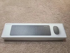 Microsoft QHG-00001 Wireless Bluetooth Desktop Keyboard w/ Mouse Open Box