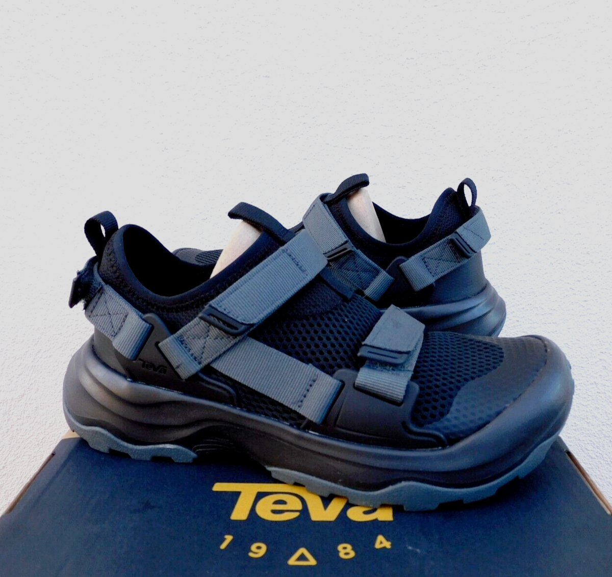 TEVA OUTFLOW UNIVERSAL SPORT WATER SHOES HIKING SANDALS, MEN US 11