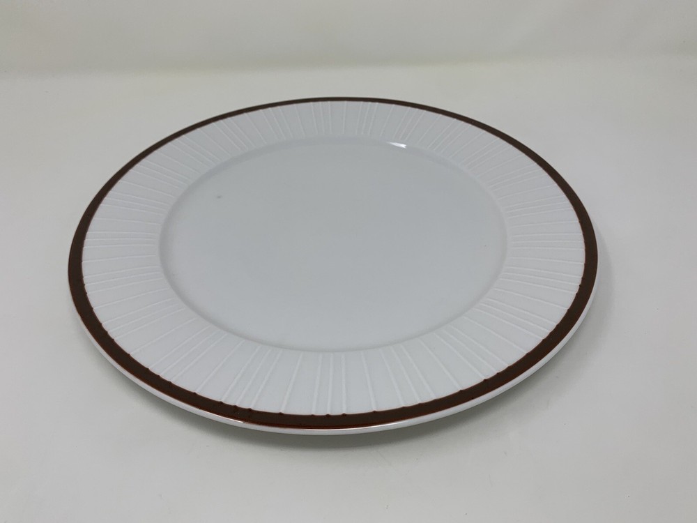 Casual Settings by Onedia - Downtown - Chop Plate - Embossed