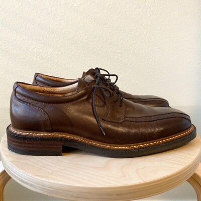 skechers 90s square toe leather shoe