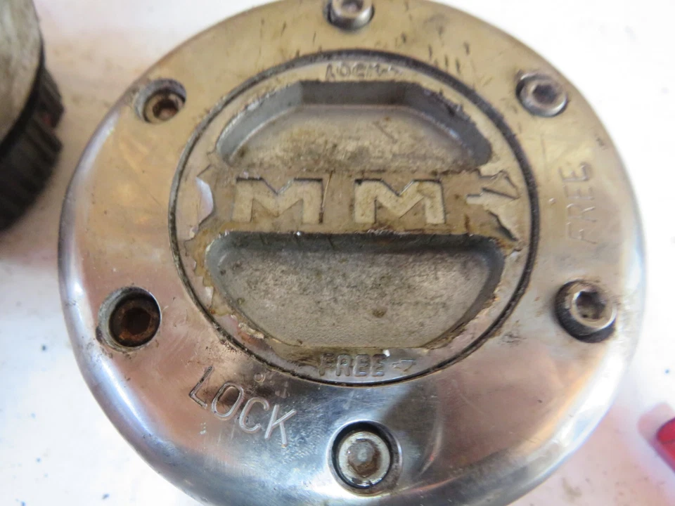 Cubos de bloqueio Ford F350 SUPER DUTY XLT 2003 - Imagem 4 de 4