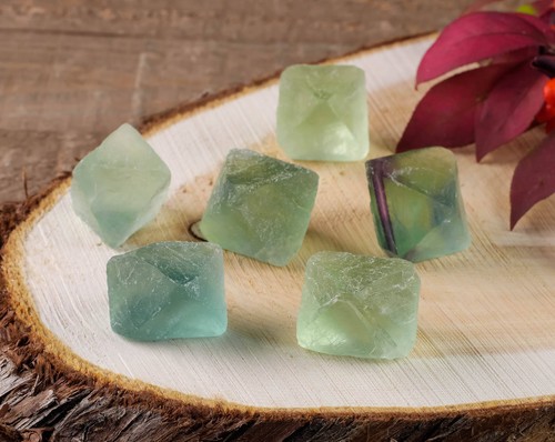 Raw Green FLUORITE Crystal Octahedron - Metaphysical Home Decor Stones, E0559 - Picture 6 of 10