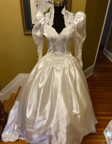 Victorian Wedding Dress with Satin Long Sleeves and Lace Vintage Ball Gown - Picture 2 of 8