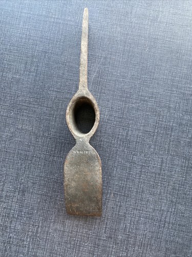 Vintage Two Piece Trenching Tool / Pick Axe Taiwan - Picture 7 of 8