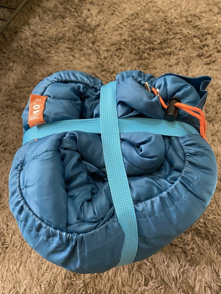 Nuevo ~ Saco de dormir rectangular acuático 40F Outdoor Products con reposapiés Foto 3 de 4