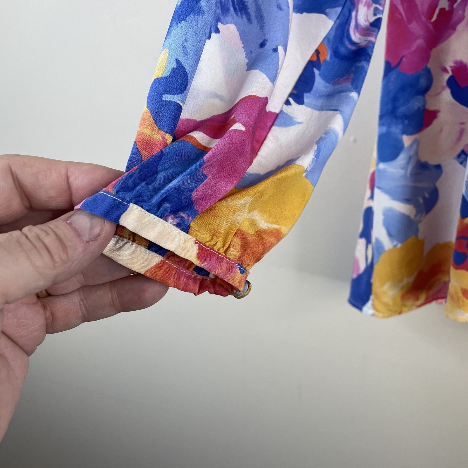 Tyler Boe Tunic Top Womens Small 100% Silk Beachy Coastal Floral Artsy Popover