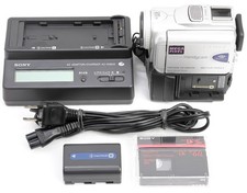Near Mint Sony Handycam DCR-PC101 Mini DV Camcorder Nightshot Carl Zeiss Lens