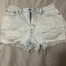Abercrombie Fitch Annie High Rise Short Women s Size 26 / 2 Distressed Cutoff