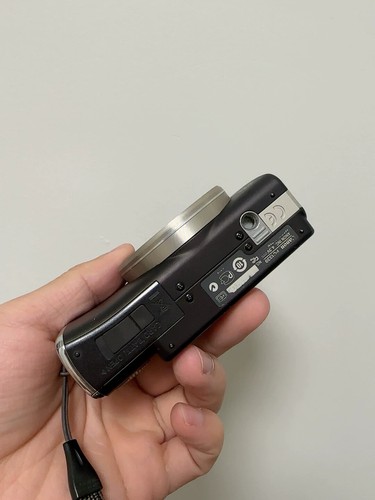 Canon PowerShot SX200 IS 12.1MP Compact 12x Optical Zoom Digital Camera Black - Picture 5 of 10