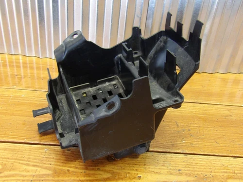 HOLDER, BATTERY