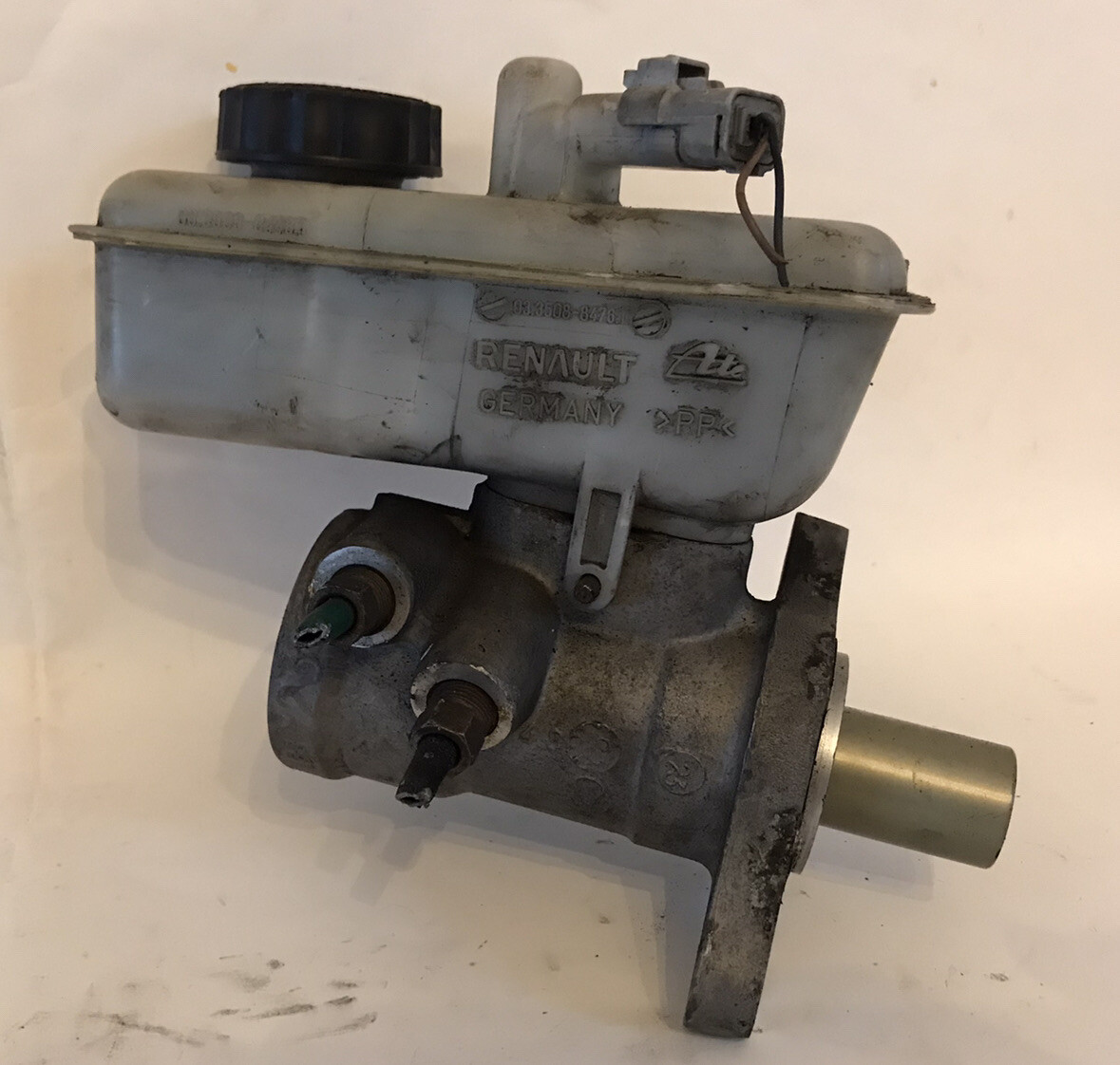Renault Laguna II 2004 Master Brake Cylinder 41230030 Diesel 79kw  