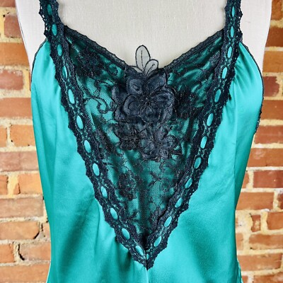 【quūi 】quui　back cross satin camisole quūi 】quui back cross satin camisole