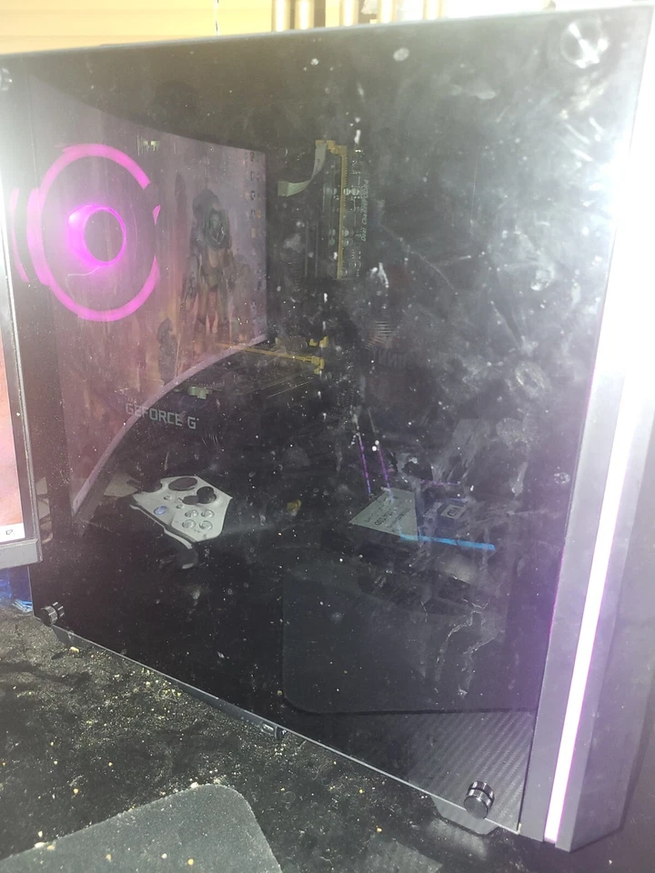 Игровой ПК с клавиатурой и мышью - Изображение 2 из 3