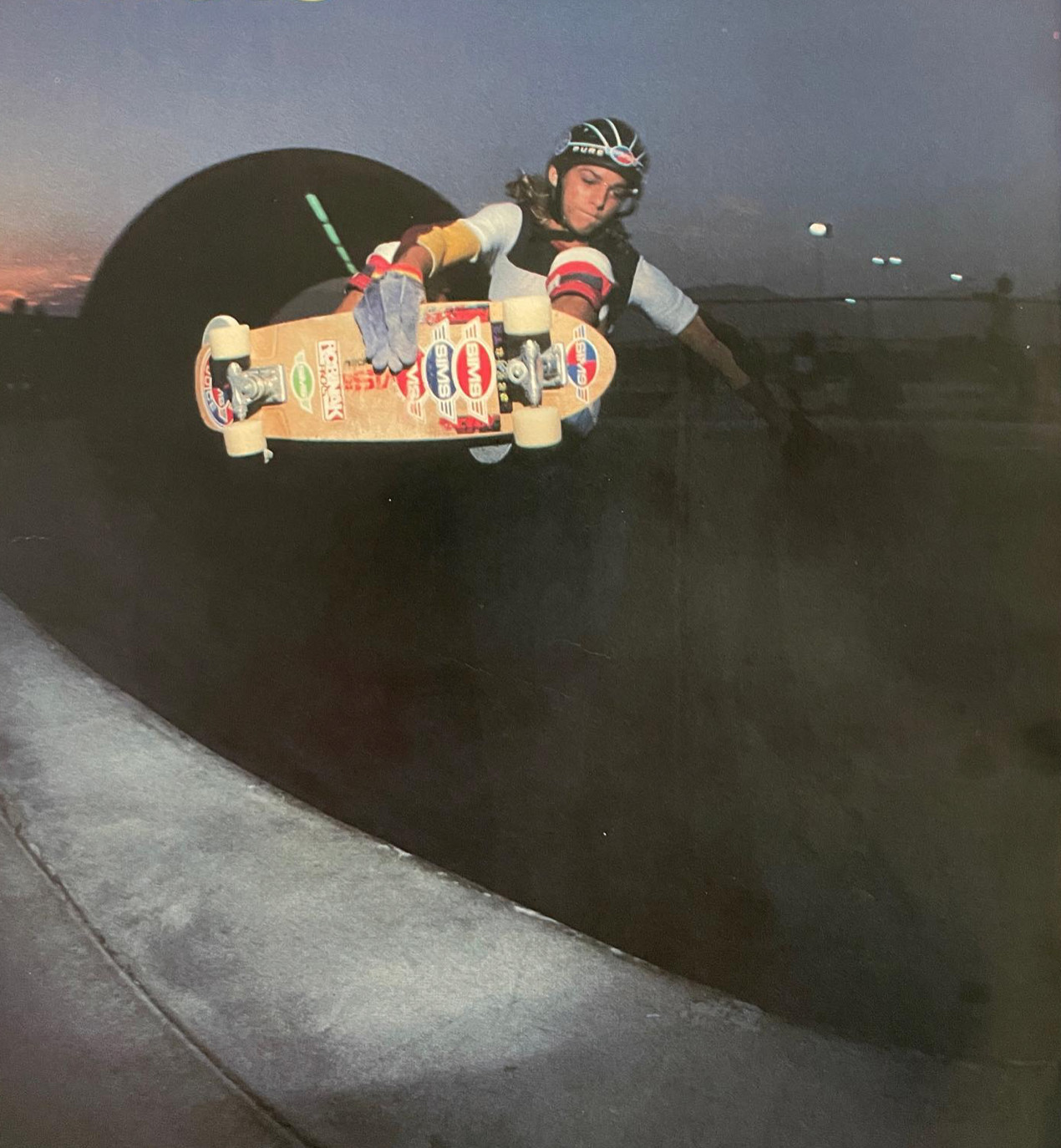 PIPELINE SKATEPARK HAT    ( dogtown skateboard deck  Santa Cruz skateboard )