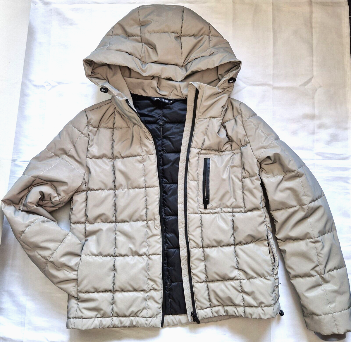 Women ZARA Grey Quilted Puffer Coat With Hood Size M (EUR,USA)See