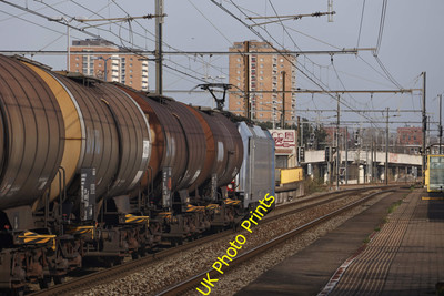 Foto Belgische Eisenbahn 6x4 Baureihe 186 186495 Güterzug Antwerpen Luchtbal um 2023 P5