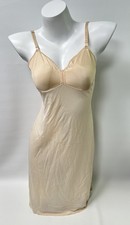 Vintage Vanity Fair Lace Trim Antron III Dress Slip Women  s Size 32