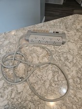 Panamax M8-AV 8-Outlet Power Conditioner Surge Protector Gray - Home theatre