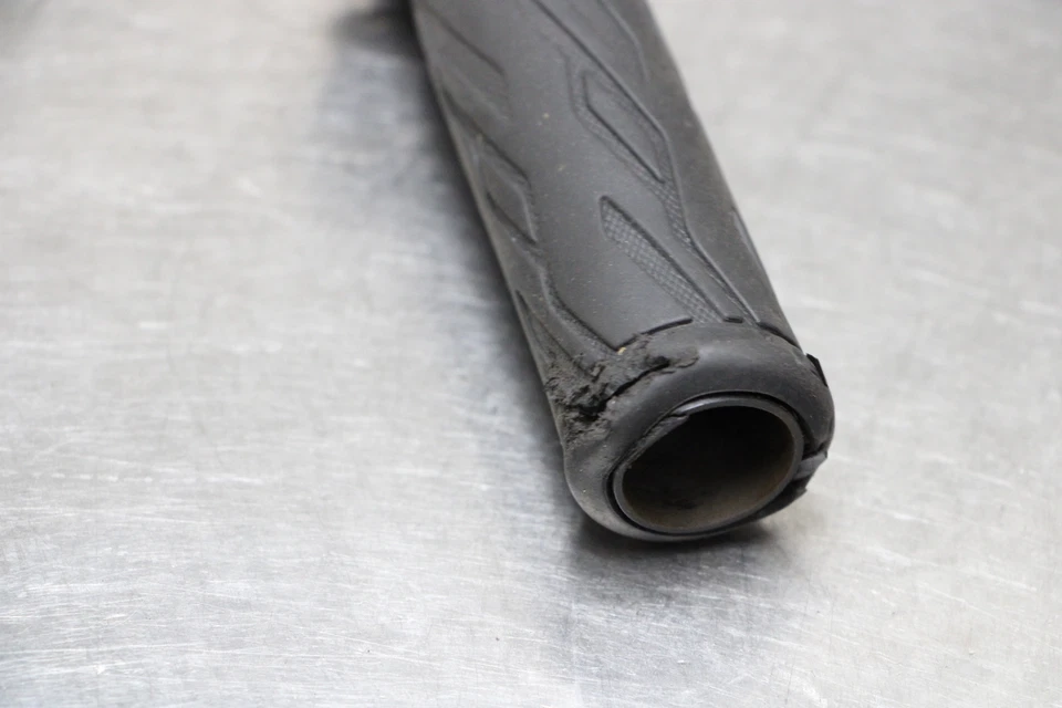 2015 Suzuki GSXS750 Throttle Tube Foto 3 de 4