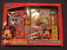 Mickey Mouse Clubhouse Deluxe Read and Play GIft Set Disney Book Toy New NIP