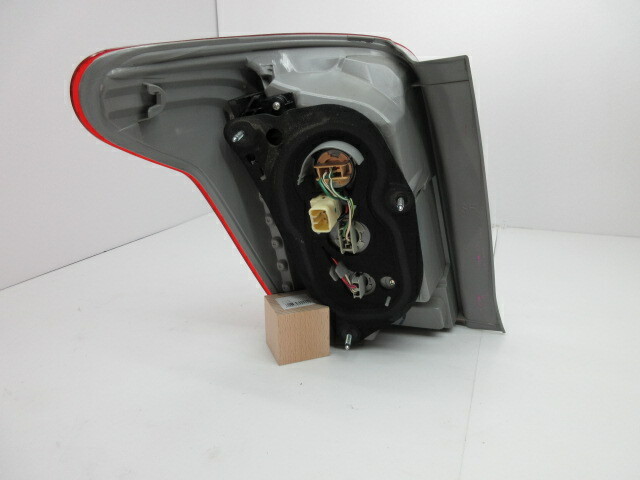 JDM TOYOTA NZE141 COROLLA FIELDER Tail lights Right side 81550