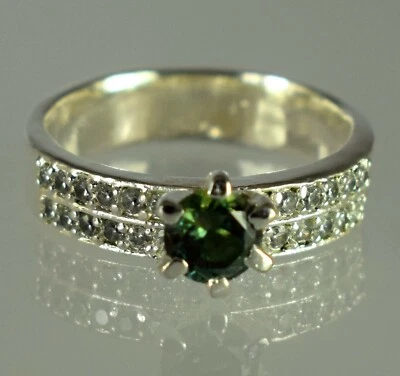 Grün Rundschliff Diamant Solitaire 0.94 Karat Zertifiziert Ring Neueste Sammlung - Bild 1 von 4
