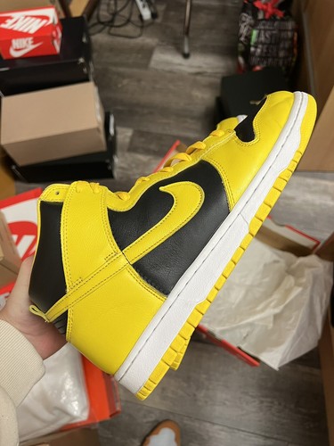 dunk high varsity yellow