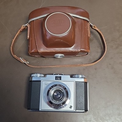 Zeiss Ikon Contina 526/24 35mm Film Camera Novar Anastigmat 45mm F3.5 Lens Case