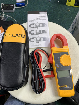 Fluke 323 Stromzange - True RMS 600V - FLUKE 4152628