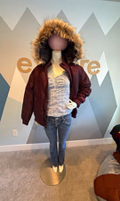 GUESS Women's Burgundy Puffer Jacket Faux Fur Trim Hood Full Zip Pockets XL