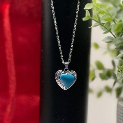 Red Velvet Bijoux Genuine Turquoise Heart Pendant Necklace Silver Tone 16 x16 